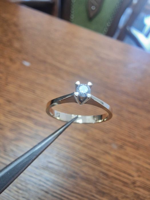 Руски Дамски Златен Пръстен със 100% НАТУРАЛЕН ДИАМАНТ