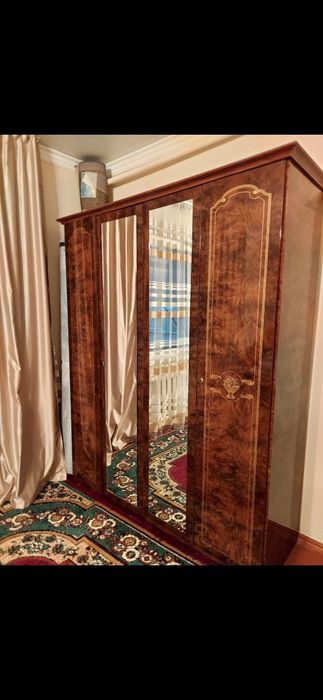 Спальный гарнитур