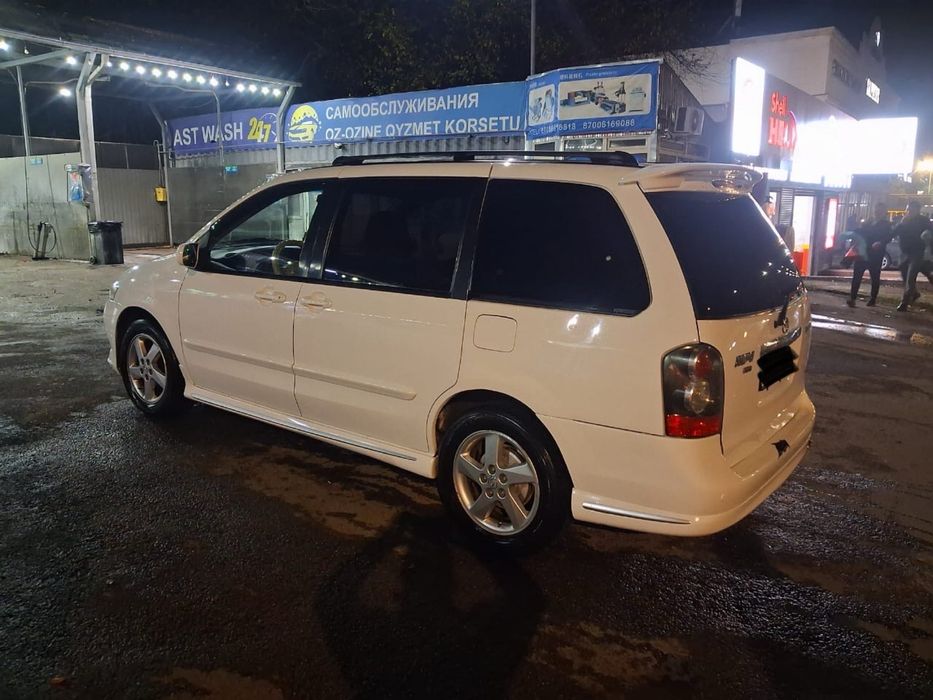 Продам Mazda MPV