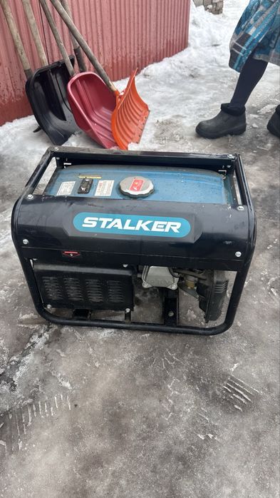 Бензиновый генератор