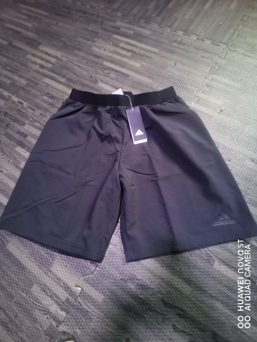 Sort adidas mărime L