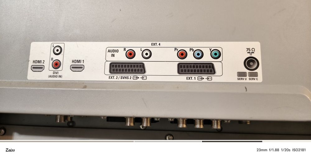 Продам телевизор Philips на запчасти