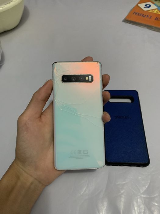Продам Samsung S10 128gb