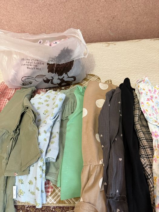 Продам детские вещи, обувь .