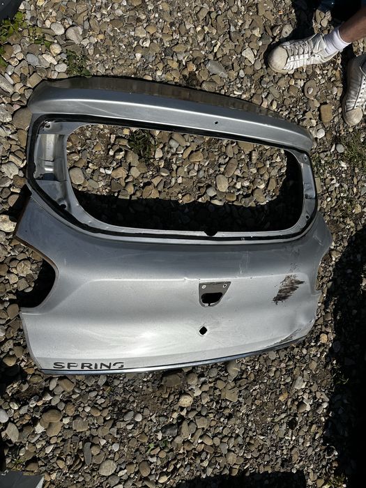 Hayon dacia spring.