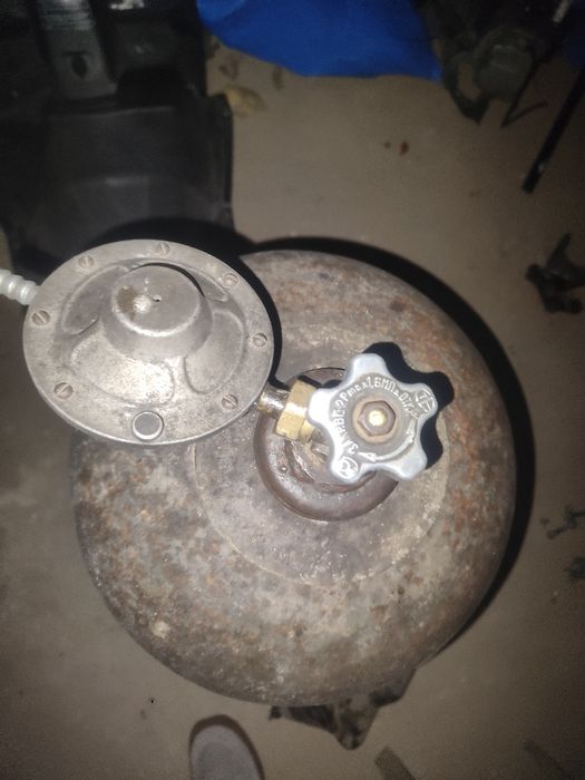 Продам газ балон