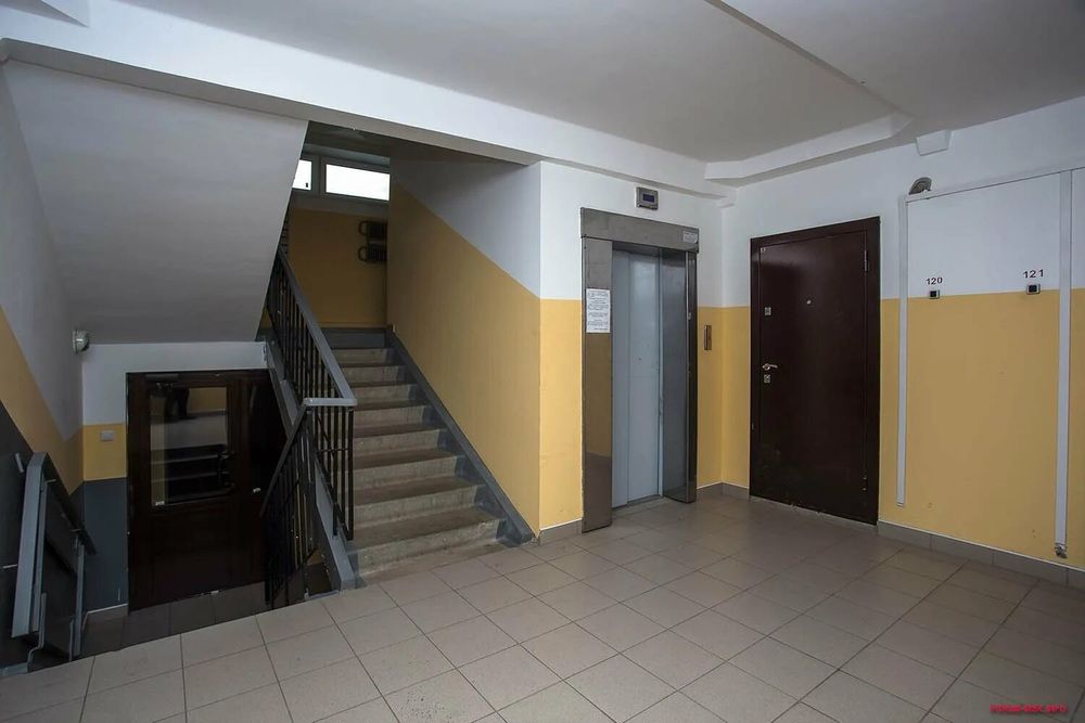 Уборка подъезда ,влажная , генеральная