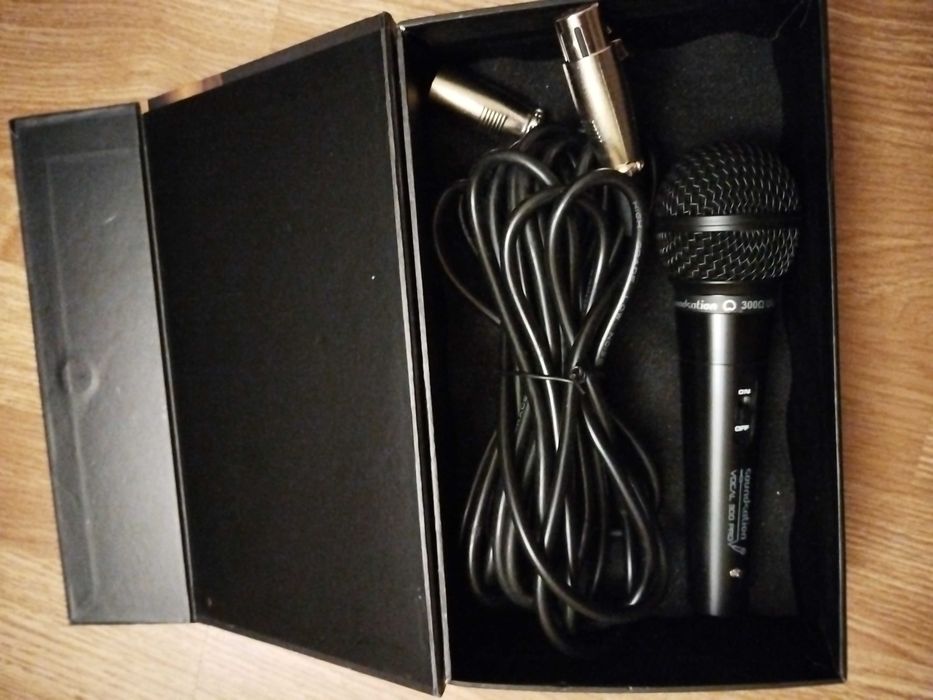 Вокален микрофон