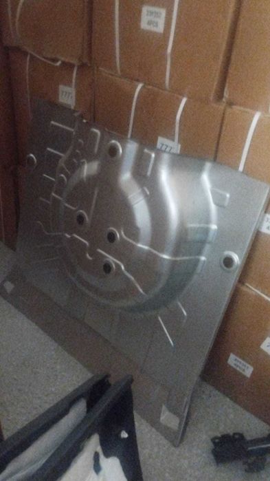 Monza  бампера двери фары