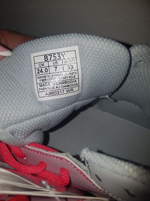 Дамски волейболни маратонки asics gel task mt