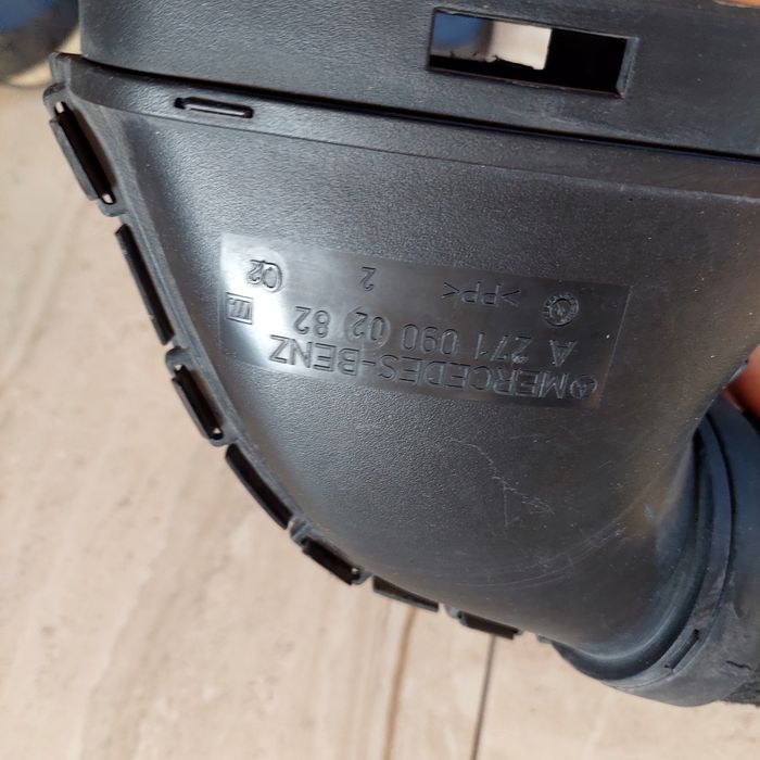 М271 Въздуховод за Мерцедес Ц класа 180 компресор,  200 компресор