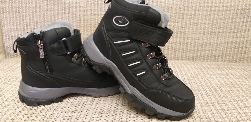 Продам зимнии ботинки мужские