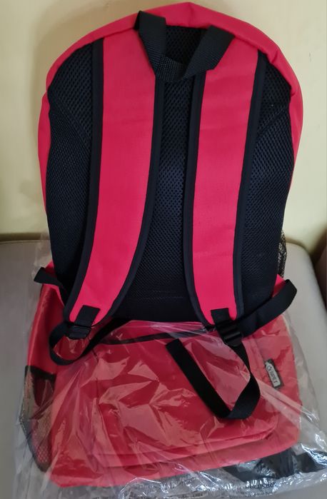 Червена раница RPET