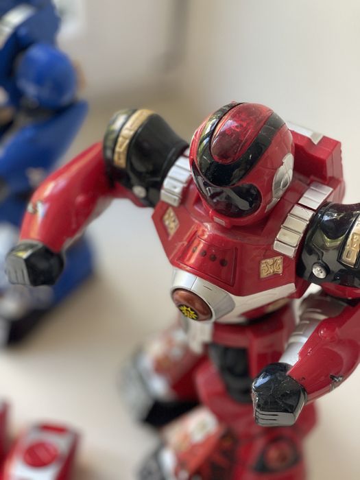 Игрушка - роботы