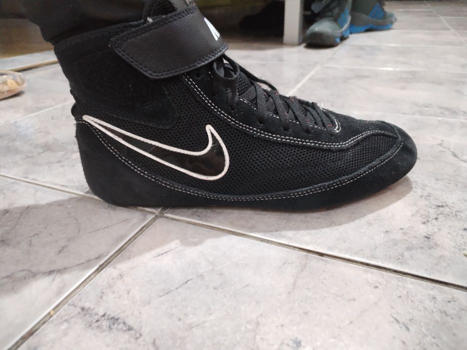Борцовки        Nike