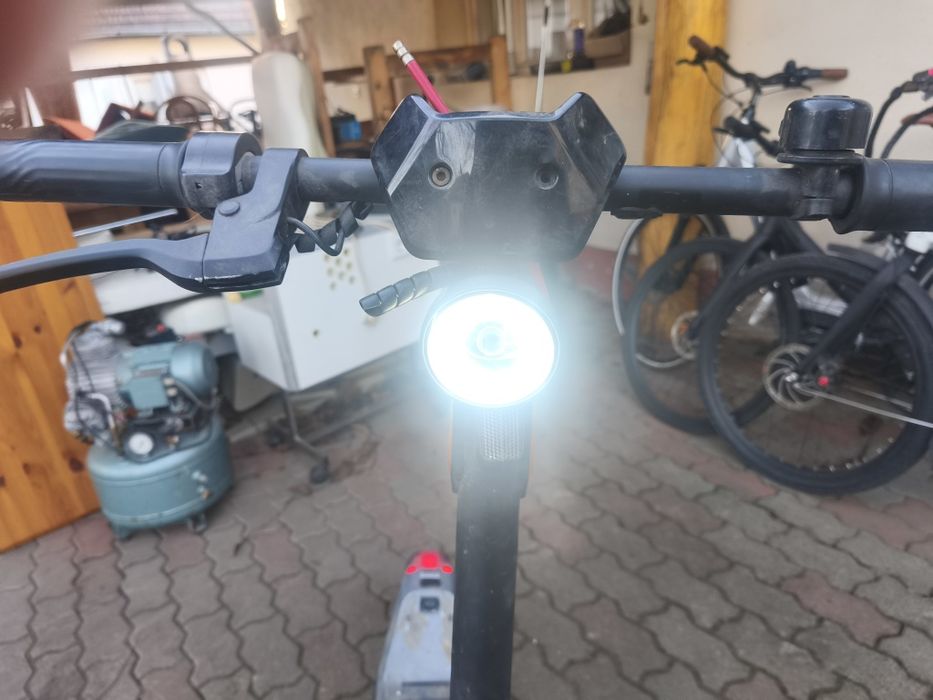 Trotinete Kukirin și NIU