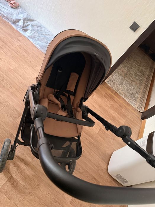 Продам Коляску Anex iq