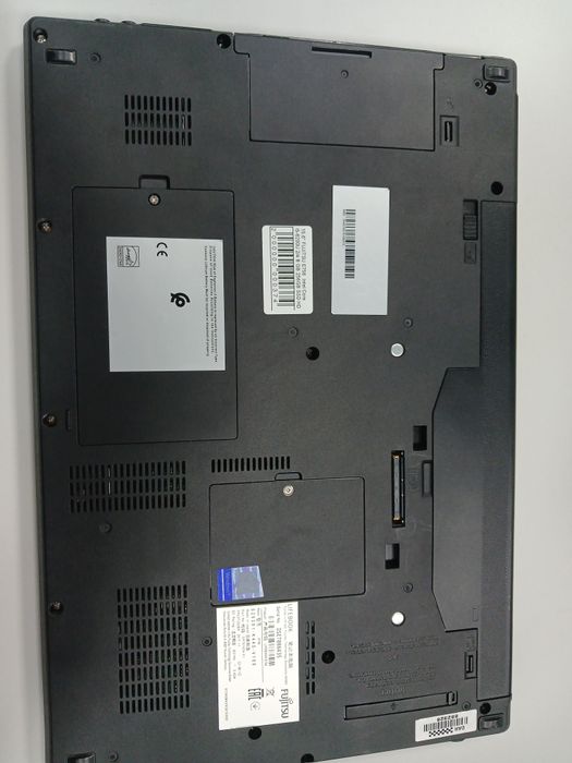 Ноутбук fujitsu E756