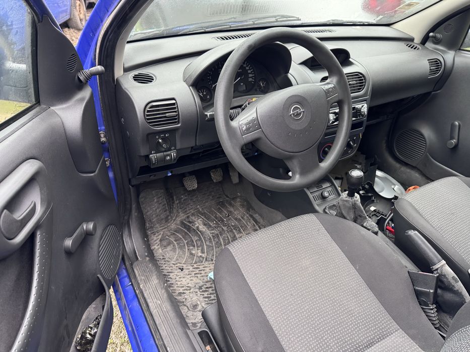 Opel Corsa C 1.0 12v 60hp 2004г На Части