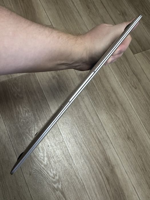 Macbook 12 Retina 8/256