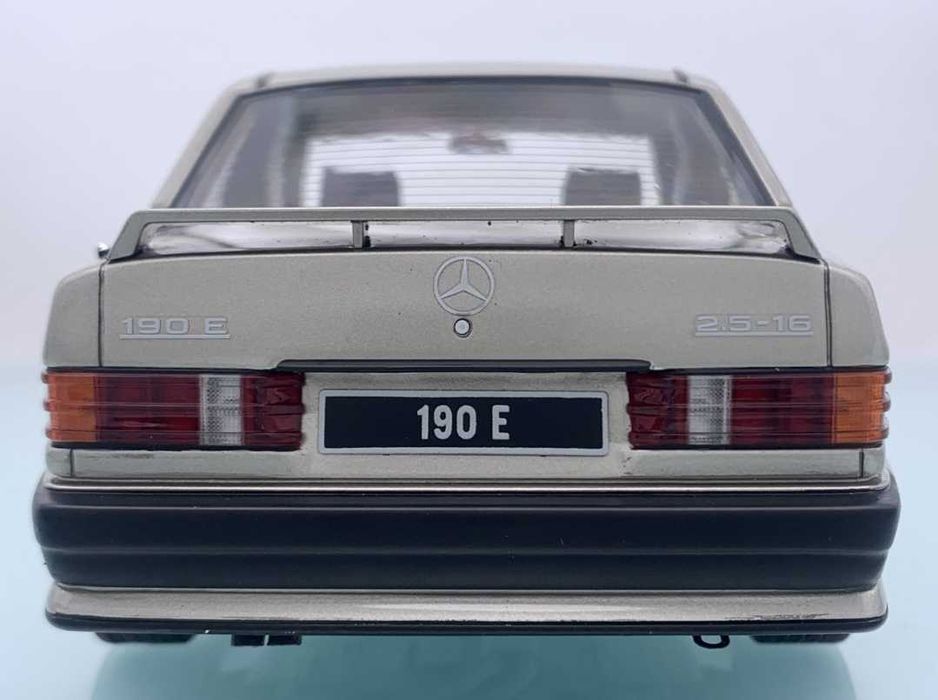 Масштабные модели 1/18