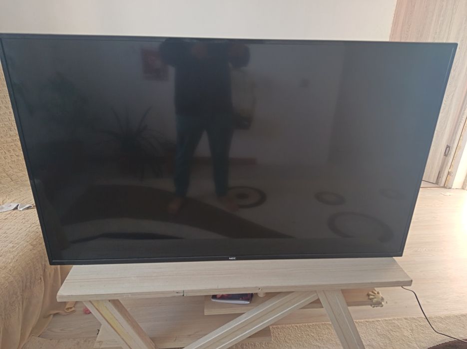 Monitor tv 135/75 cm