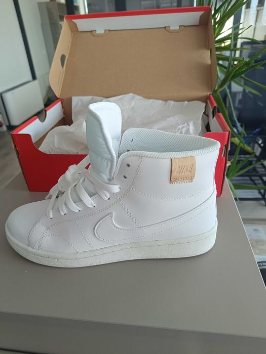 Дамски маратонки NIKE