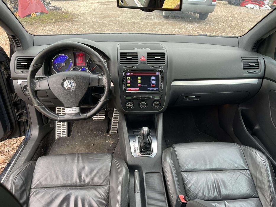 Продавам Голф 5 GTI 2.0 TFSI 200кс. бензин на ЧАСТИ, имам и други коли