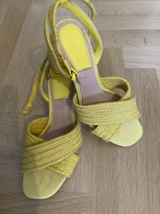 Sandale galbene 37 material