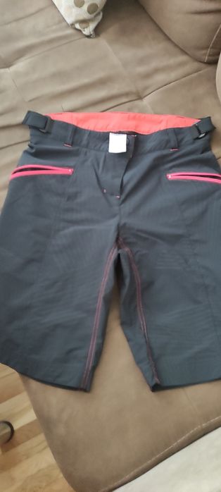 Джърсита ,къси гащета ,всичко е ново