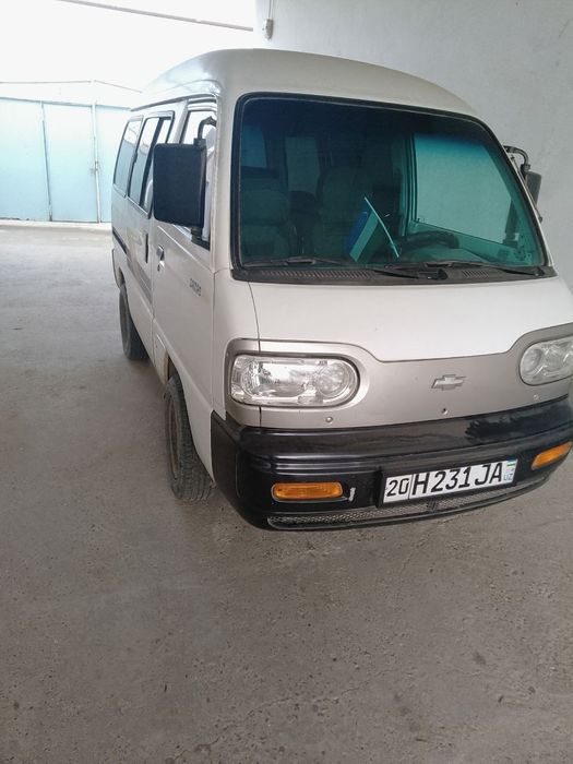 Damas 2009 yil sotiladi narxi 3500 y.e