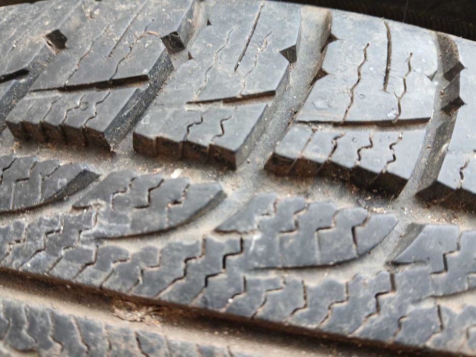 Продавам зимни гуми.