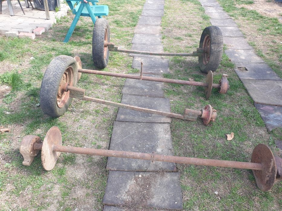 Vand punte ,osii căruța și butuci semanatoare