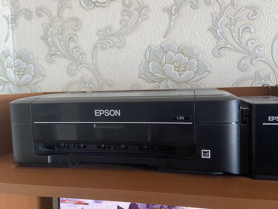 Продам цветной принтер Epson