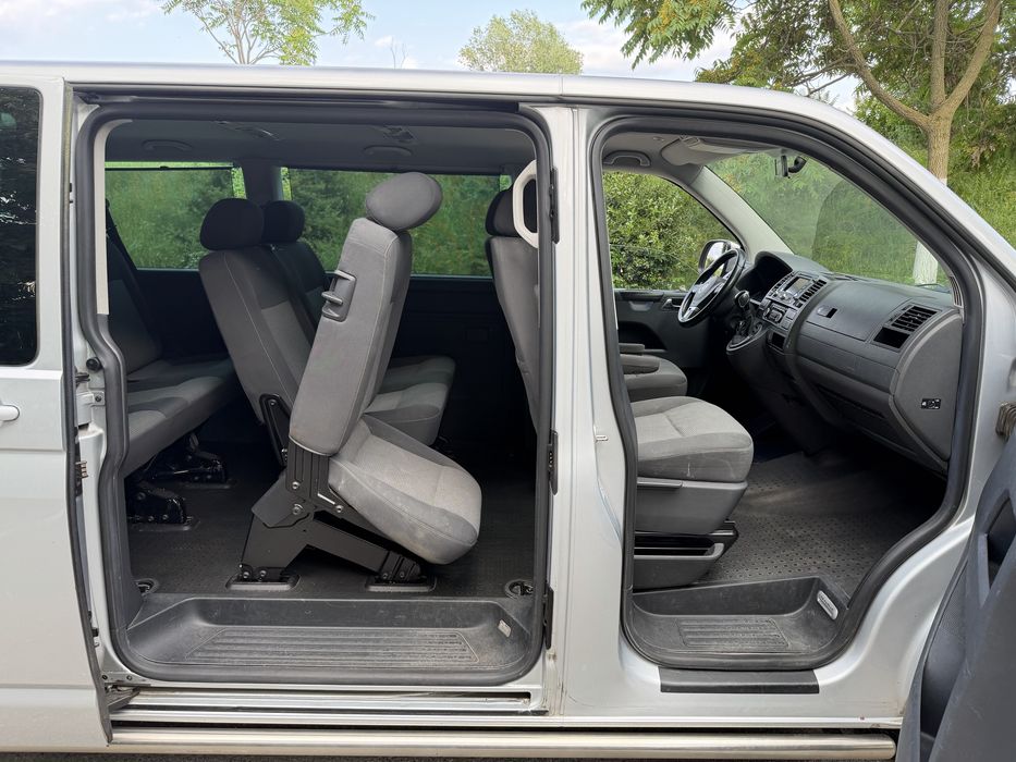 VW Caravelle Modelul Lung 2.0 Tdi 140 Cp Dsg cu 8+1 Locuri