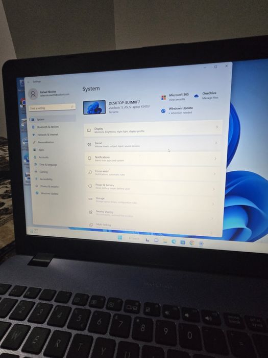 ASUS VivoBook 15
