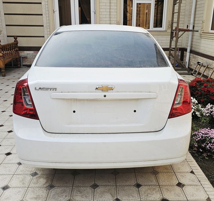 Gentra 3 AT Lyuk, Abs va magnitafon bor. Yangi salon