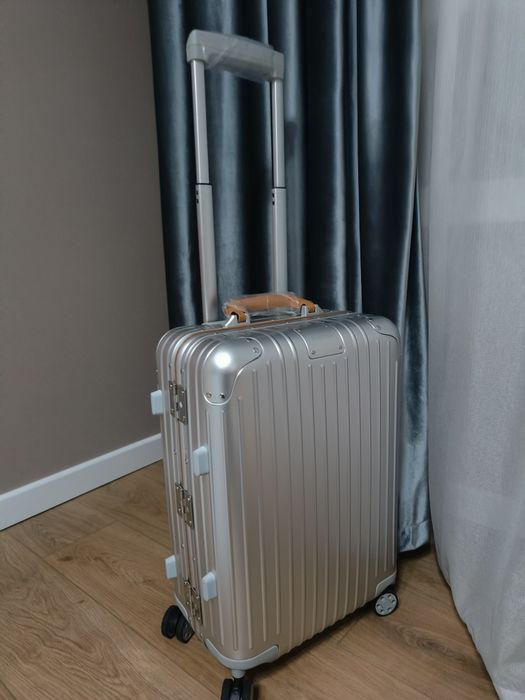 Чемодан Римова (Rimova)