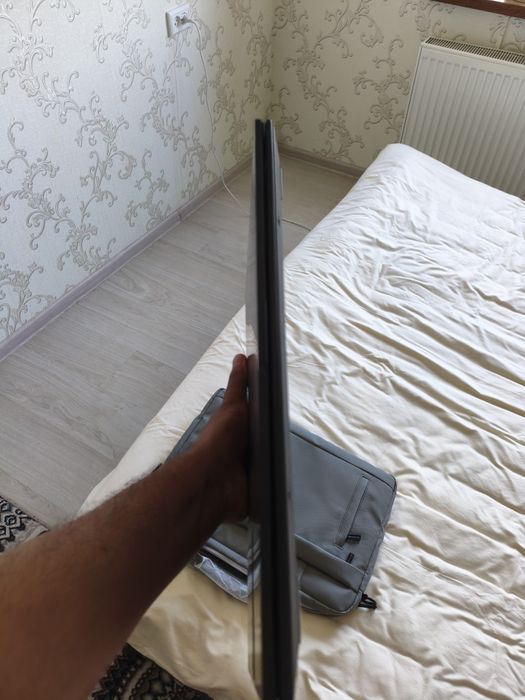 Asus vivobook sotiladi