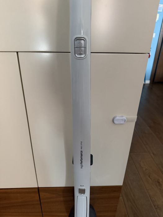 Верткална прахосмукачка Gorenje