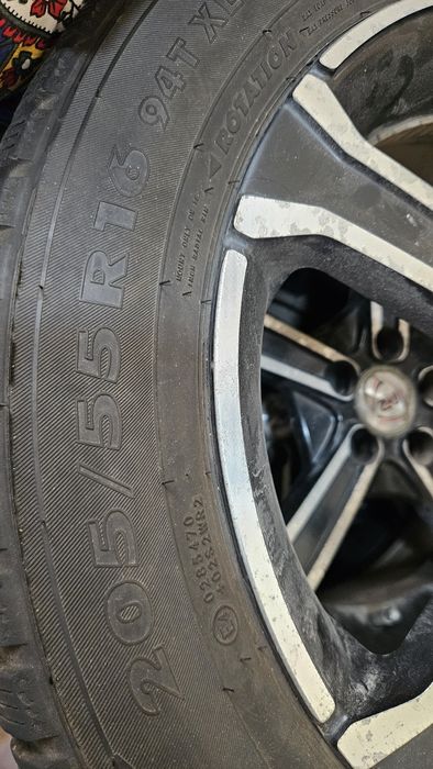 Продам комплект шин с дисками