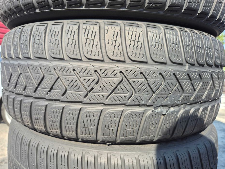 2 Anvelope M+S - 215/55/17 - PIRELLI - Stare Foarte BUNA - DOT 2023 !