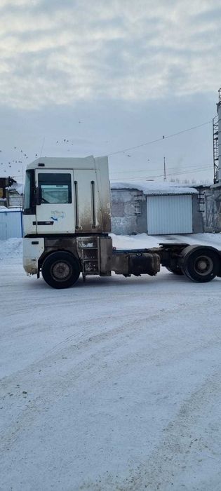 Продам тягач Рено 420