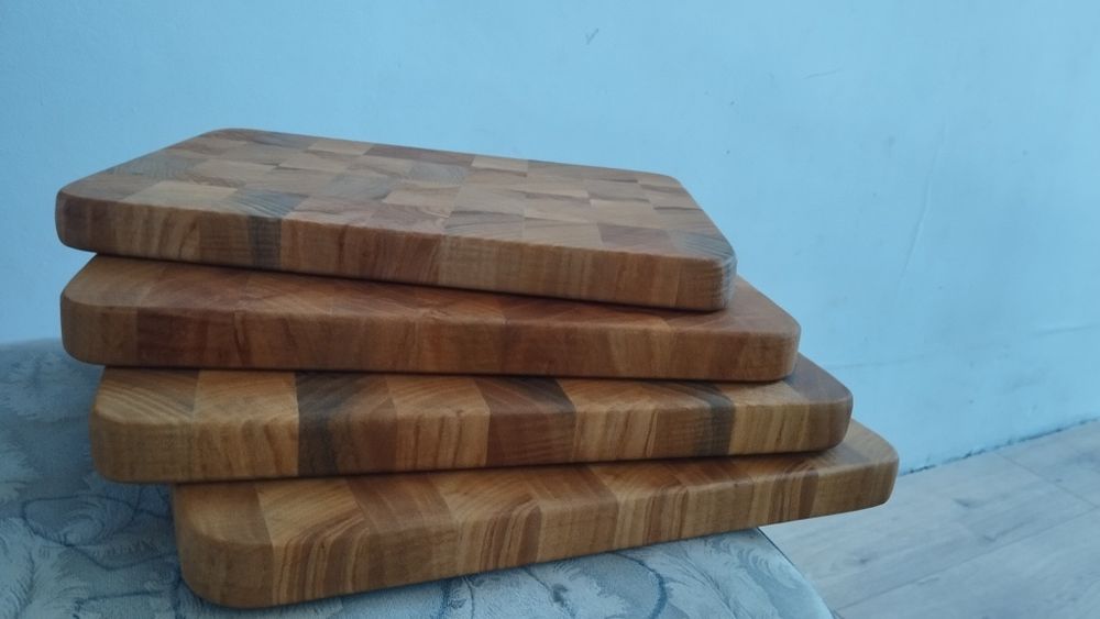 Торцевая разделочная доска из натурального дерева