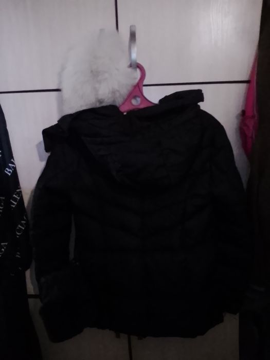 Продам куртку женскую