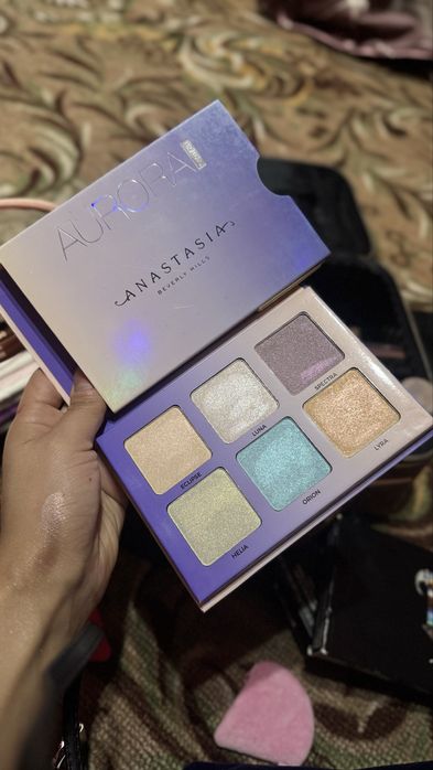 Anastasia highliter iz США