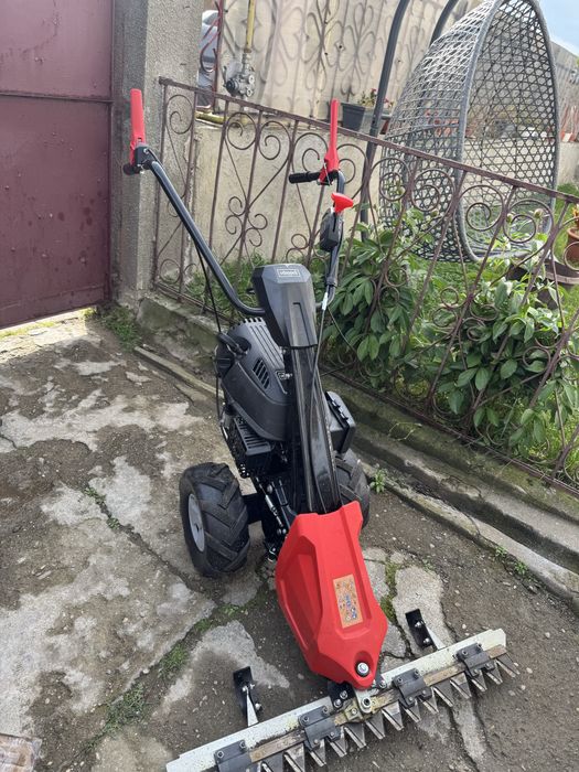 Cositoare pe benzina cu  tractiune lame 90cm scheppach