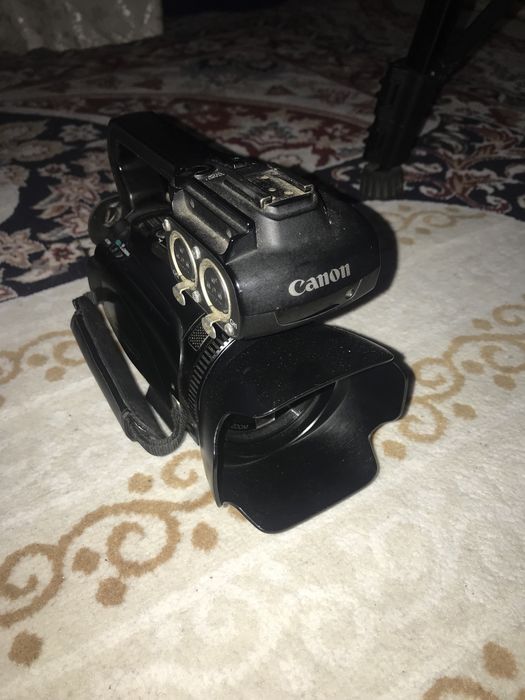 Продам CANON XA10