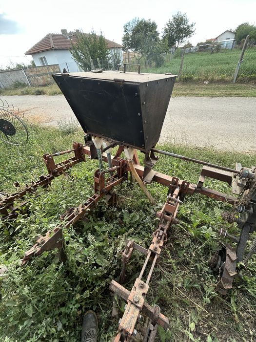 Продавам култиватор / тороразпръсквач