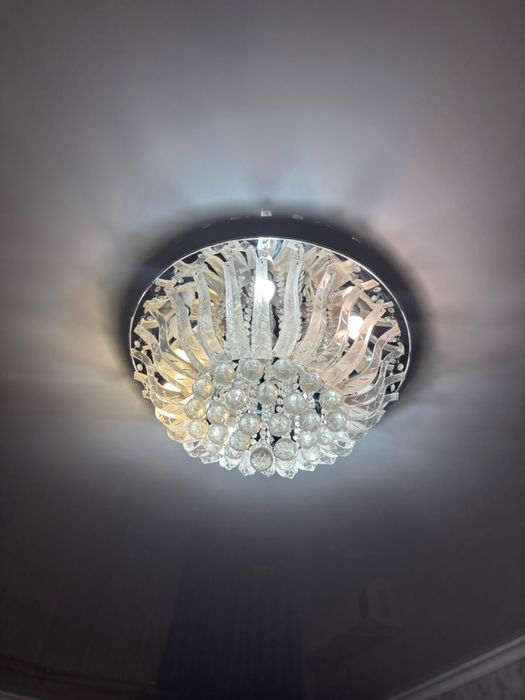 Люстра.            .